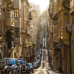valletta-stylish-city-pad.qawrahotelsmalta.org/